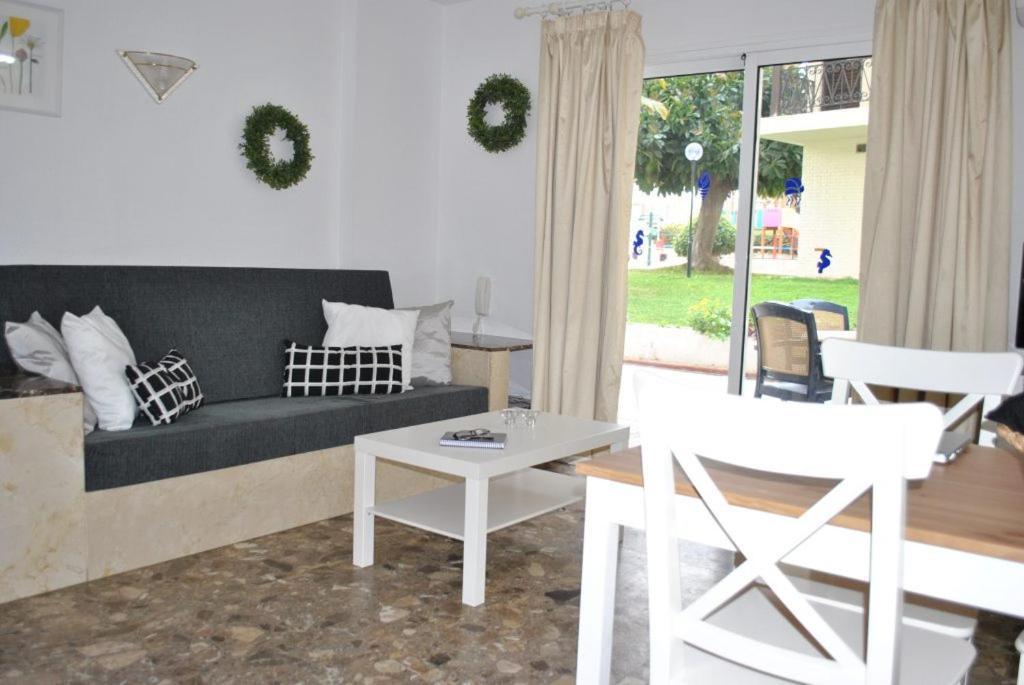 Carihuela Park Palace - Cocasa Apartment Torremolinos Exterior photo